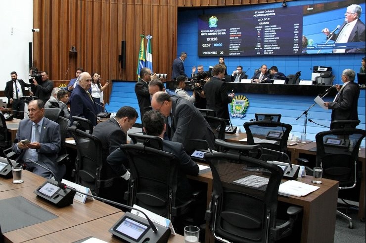 Conscientização sobre entrega legal para adoção é aprovada em 2ª discussão na Alems