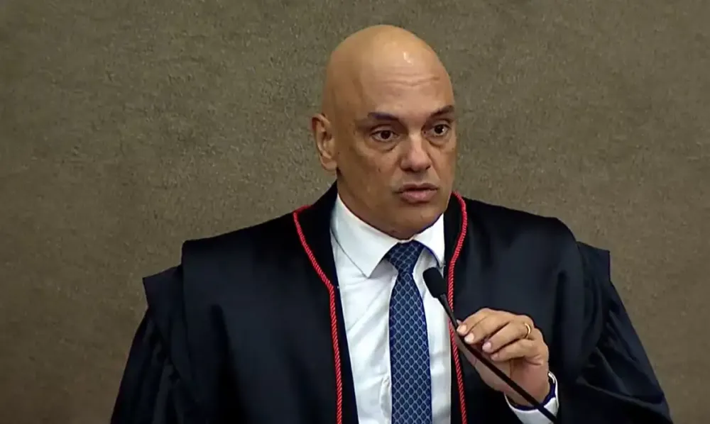 Candidatos podem ter mandatos cassados por uso negativo de IA, diz Moraes