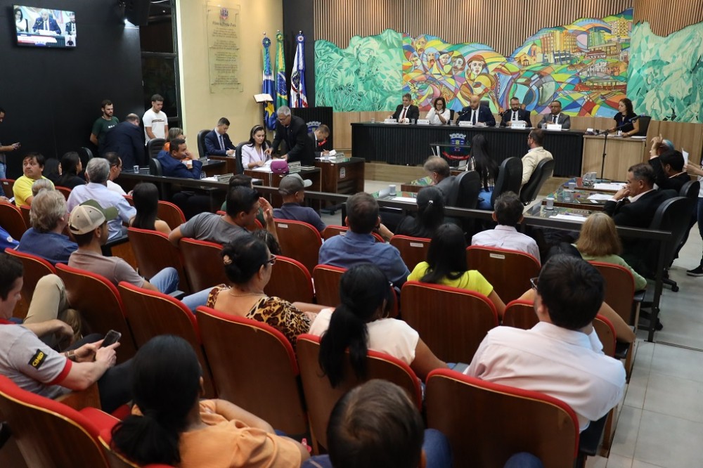 Câmara Municipal empossa novos vereadores