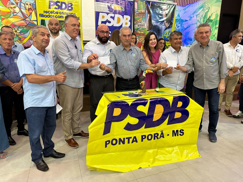 PSDB mostra força ao confirmar nome de Eduardo Campos como pré-candidato