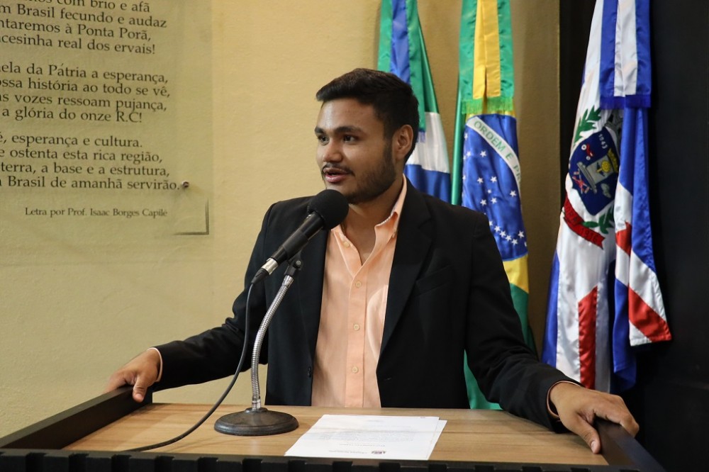 José Menino Jr. pede melhorias na Praça da Alimentação