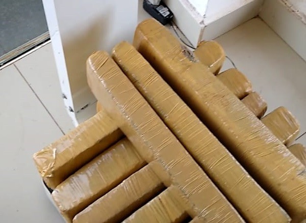Com passagens por tráfico, homem é preso com 22 quilos de maconha