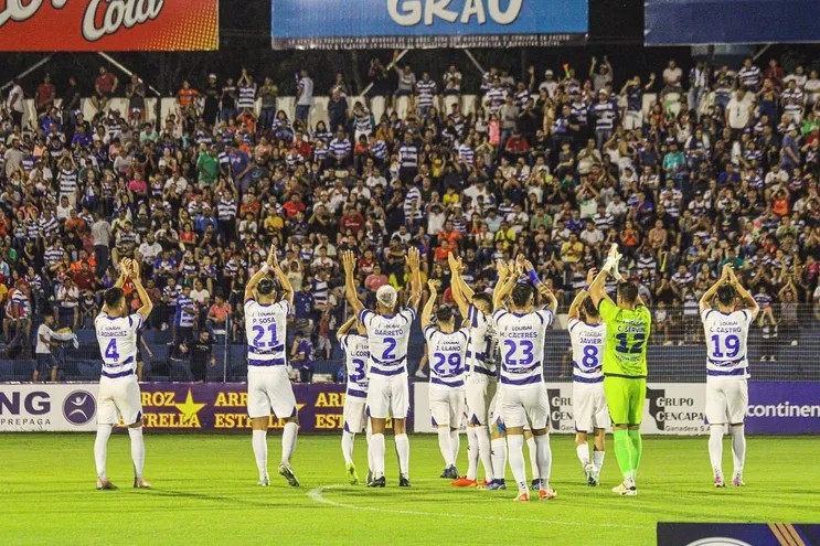 2 de Mayo enfrenta o Cerro Porteño pelo campeonato paraguaio