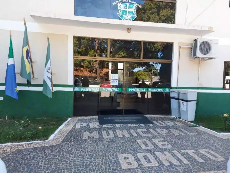 Prefeitura de Bonito paga R$ 9,5 mil em diárias para servidora participar de curso no PR