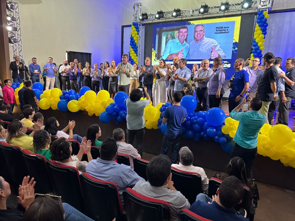Em convenção, PSDB oficializa candidatura de Eduardo Campos e Patrick Derzi