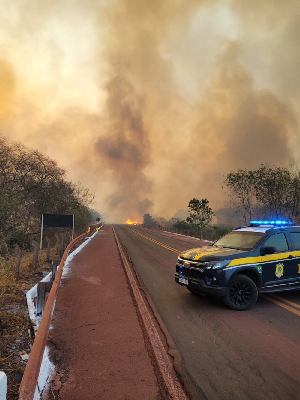 Motoristas devem ter atenção redobrada nas rodovias em áreas de incêndio