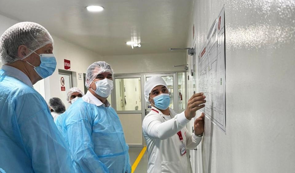 Indústria farmacêutica boliviana recebe licença para instalar unidade no MS