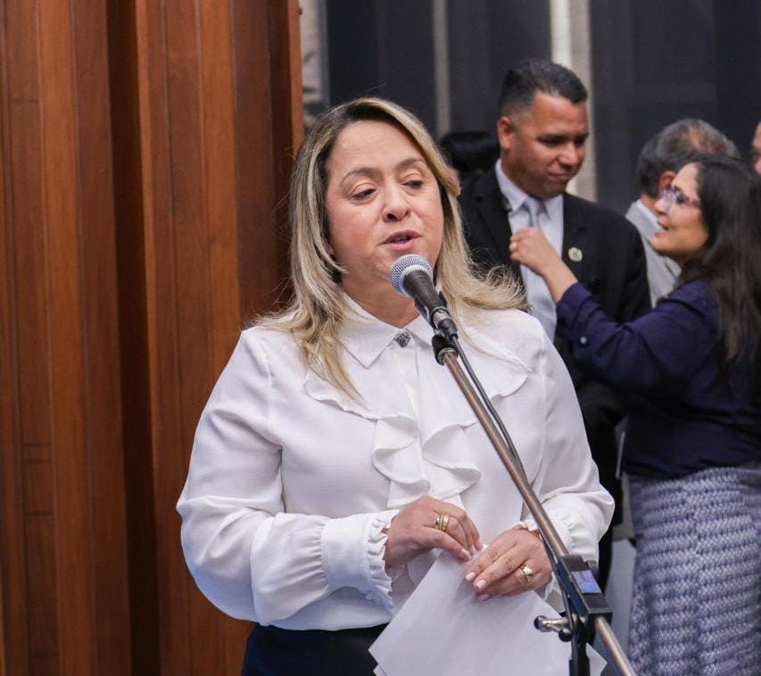 Reabertura de inscrições no programa “Mais Social” é solicitada por Lia Nogueira