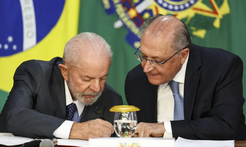 Apex assina convênios de R$ 537 milhões para incentivar exportação