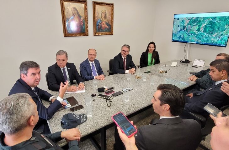 Riedel discute com presidente Lula relatório sobre conflito fundiário e narcotráfico na fronteira