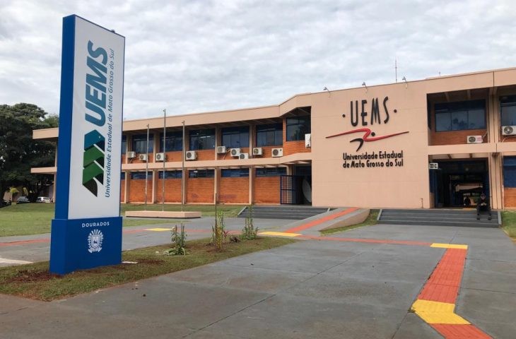 Uems abre 12 vagas em concurso público para docentes