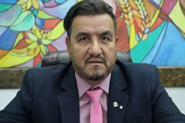 Paulinho do PT é reconduzido ao cargo no Incra