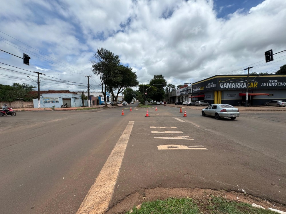 Ladrões agem novamente e desta vez semáforo na Avenida Brasil é o alvo