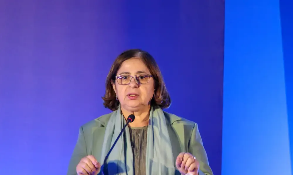 Fim da escala 6x1 beneficiará mulheres, afirma ministra