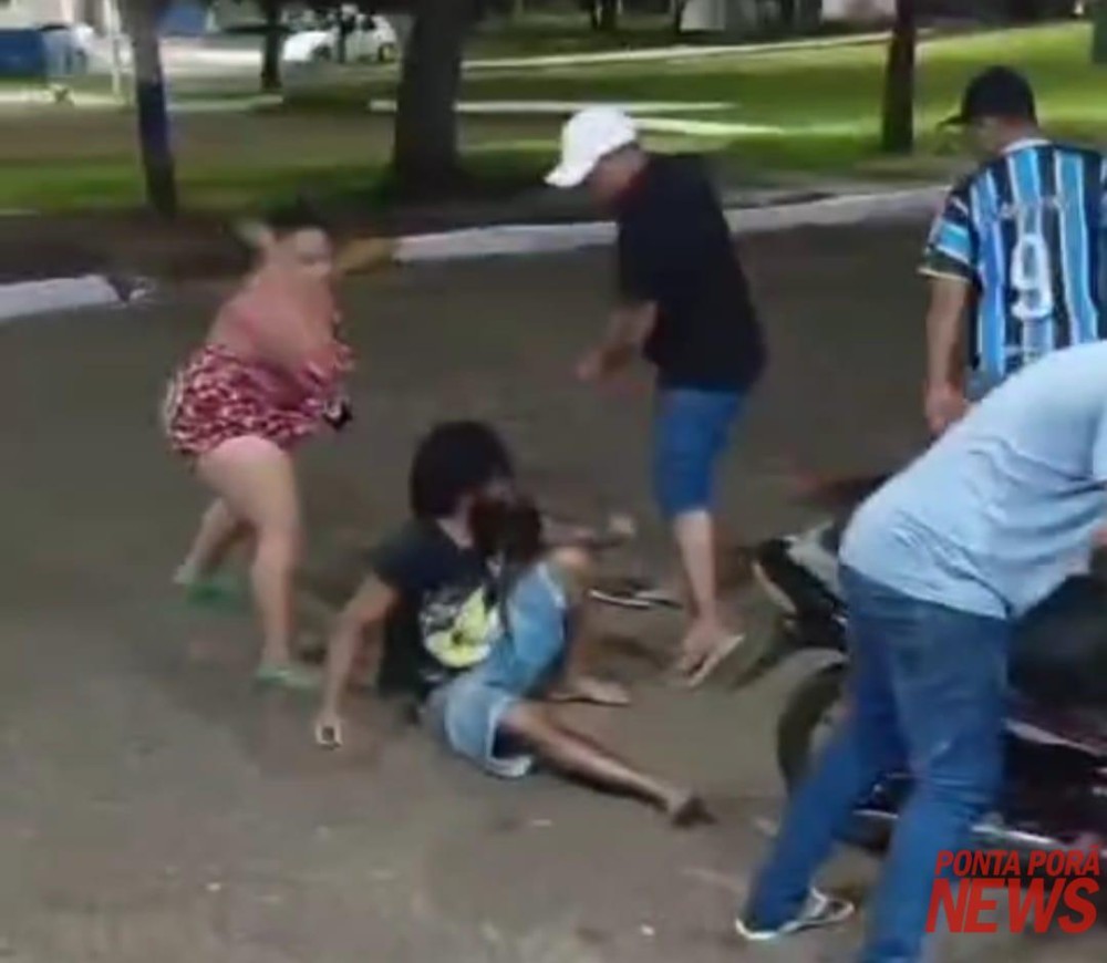 Trio é filmado espancando homem na região da Rodoviária em Ponta Porã