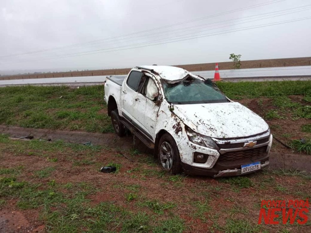 Prefeito de Sonora e a esposa são vitimas de capotamento na BR-163 em Mato Grosso