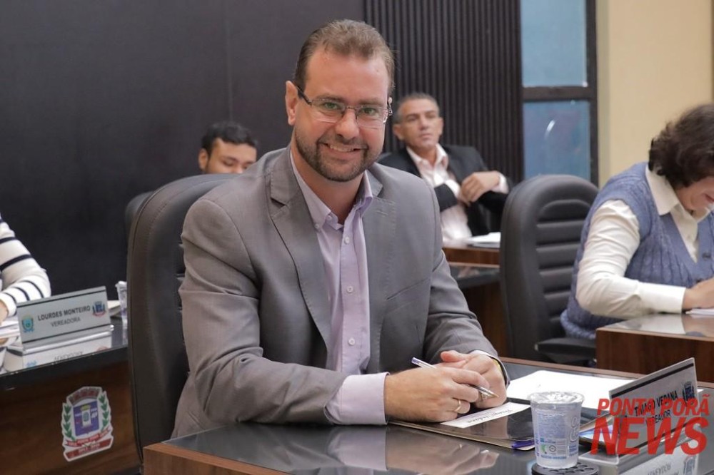 Thiago Vedana solicita construção de praça e melhorias na iluminação pública no Flamboyant