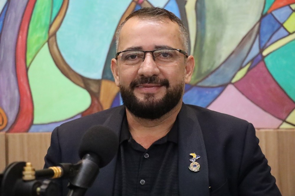 Kleber Ortiz solicita melhorias na iluminação do Residencial Ponta Porã II