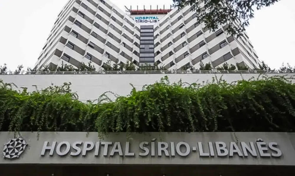 Hemorragia não afeta função cerebral do presidente, diz médico de Lula