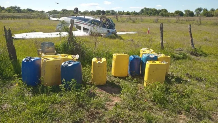 Polícia investiga queda de avião no Paraguai