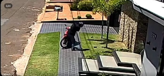 Ladrões tentam furtar motocicleta em Ponta Porã, mas não conseguem