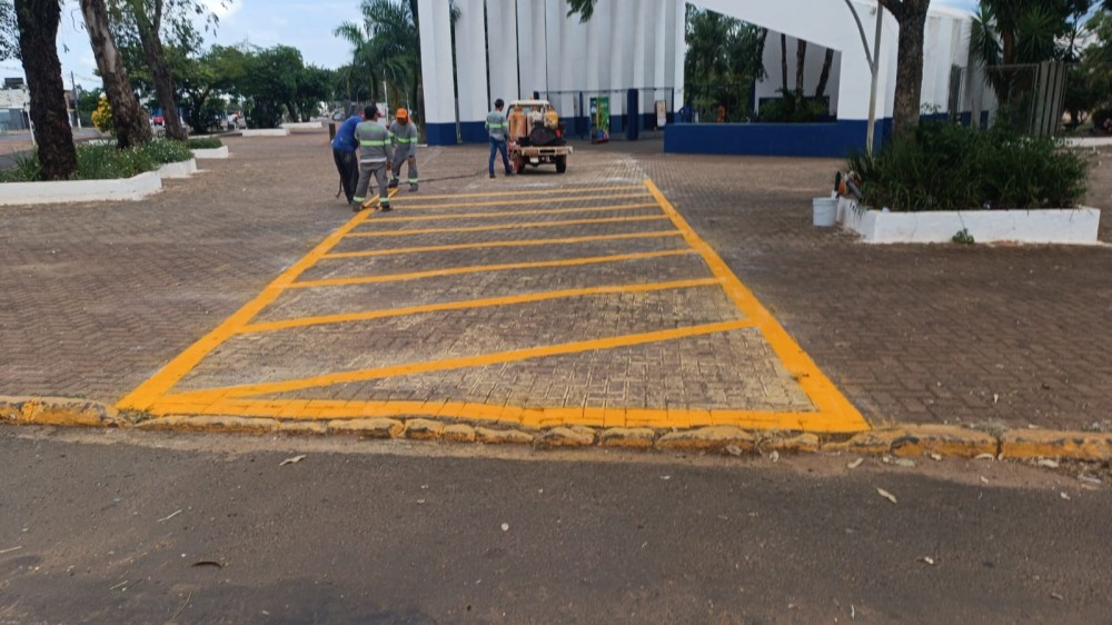 Sinalização horizontal do Parque dos Ervais é revitalizada