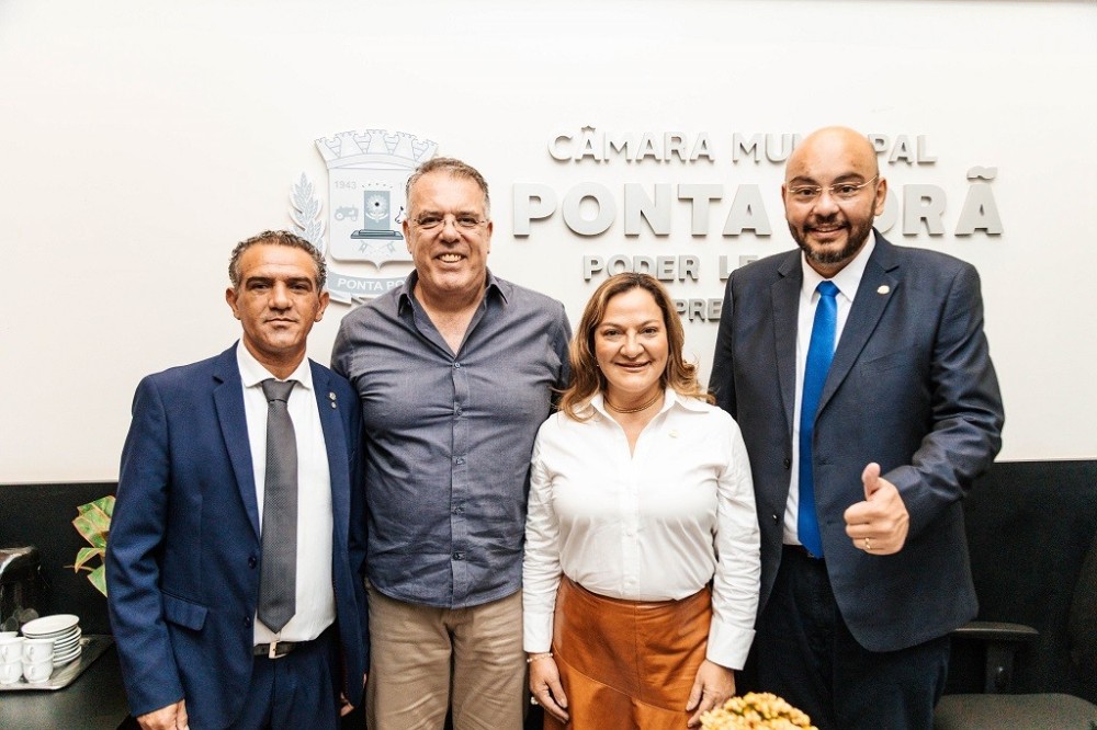 Prefeito destaca harmonia entre os poderes durante posse de novos vereadores