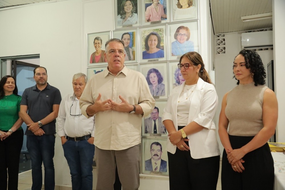 Eduardo Campos alinha ações com Educação para início do ano letivo na Rede Municipal