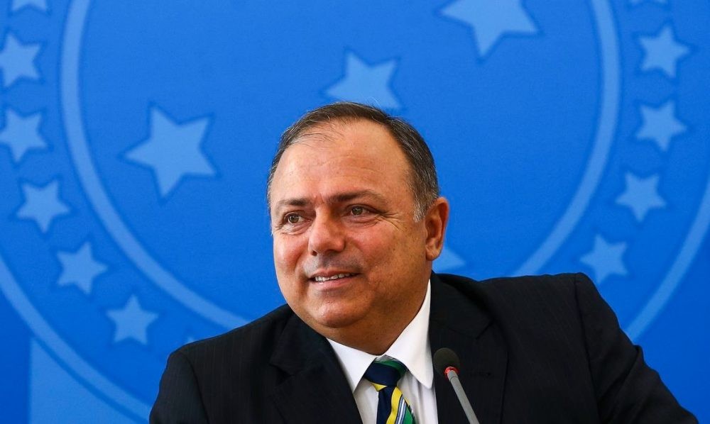 Ministro da saúde diz que cronograma de vacinação é 'mutável'
