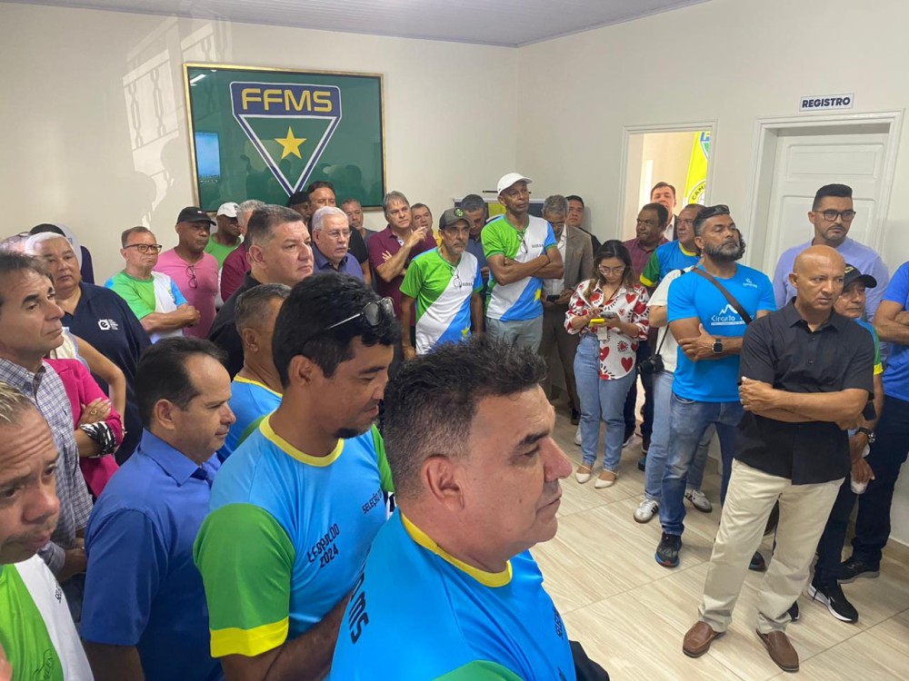 Federação celebra Dia do Atleta com credenciamento de ex-jogadores em MS