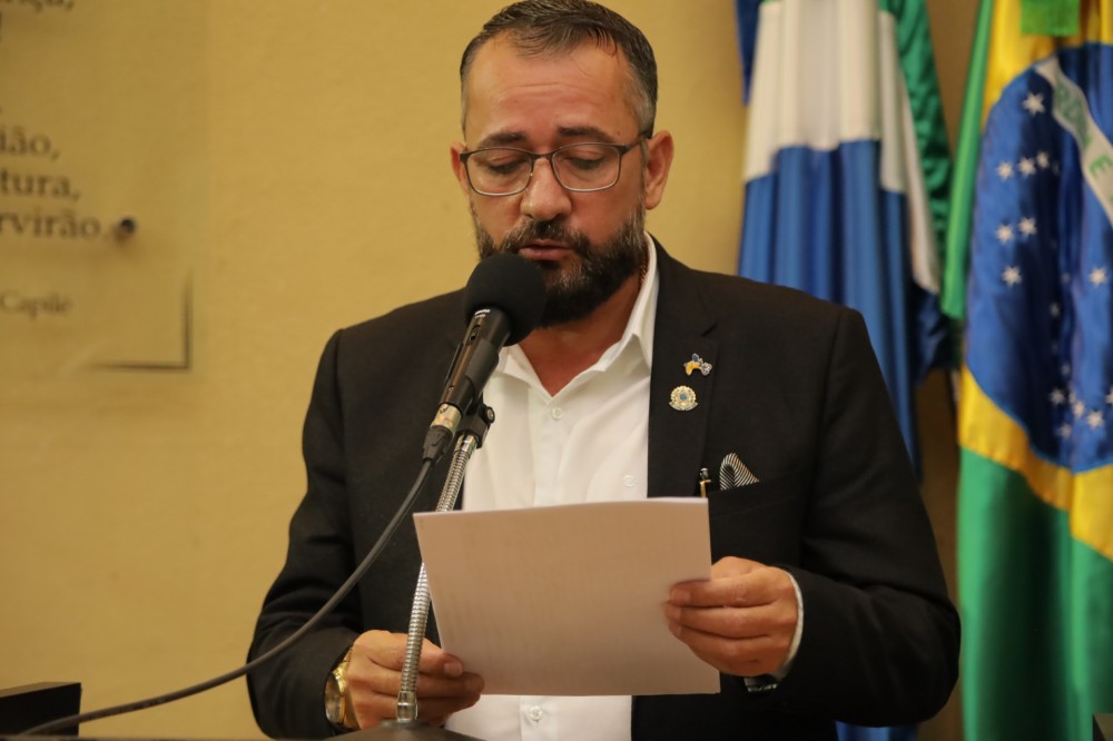 Kleber Ortiz solicita UBS com atendimento ampliado e recuperação de vias em Ponta Porã