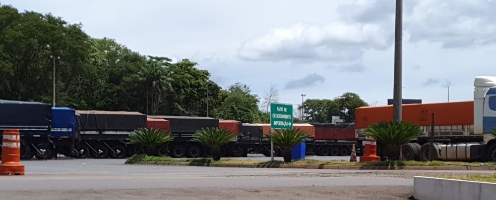 Greve de auditores da Receita Federal paralisa liberação de cargas em Ponta Porã e Mundo Novo