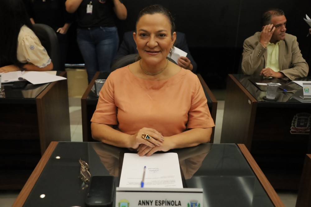 Anny Espínola reitera pedido de construção de parque infantil na Cabeceira do Apa