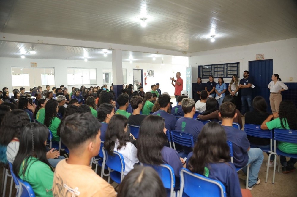 Estudantes de Ponta Porã recebem orientações para prevenção de gravidez na adolescência