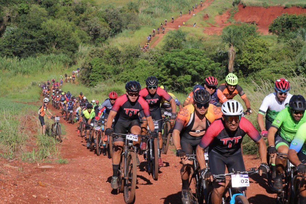 Atletas da TNT brilham em Ponta Porã e conquistam diversos pódios no ciclismo