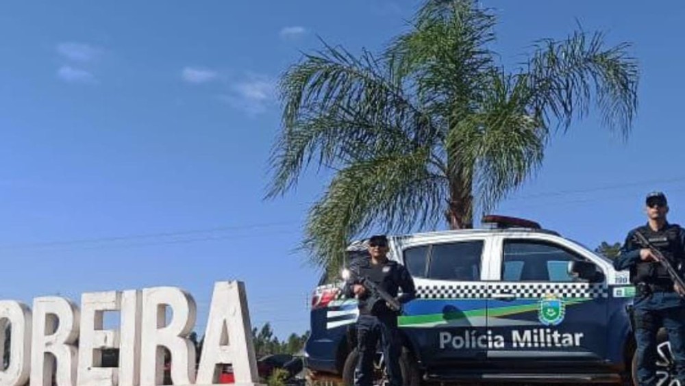Motorista é preso ao realizar manobras perigosas e tentar atropelar policiais