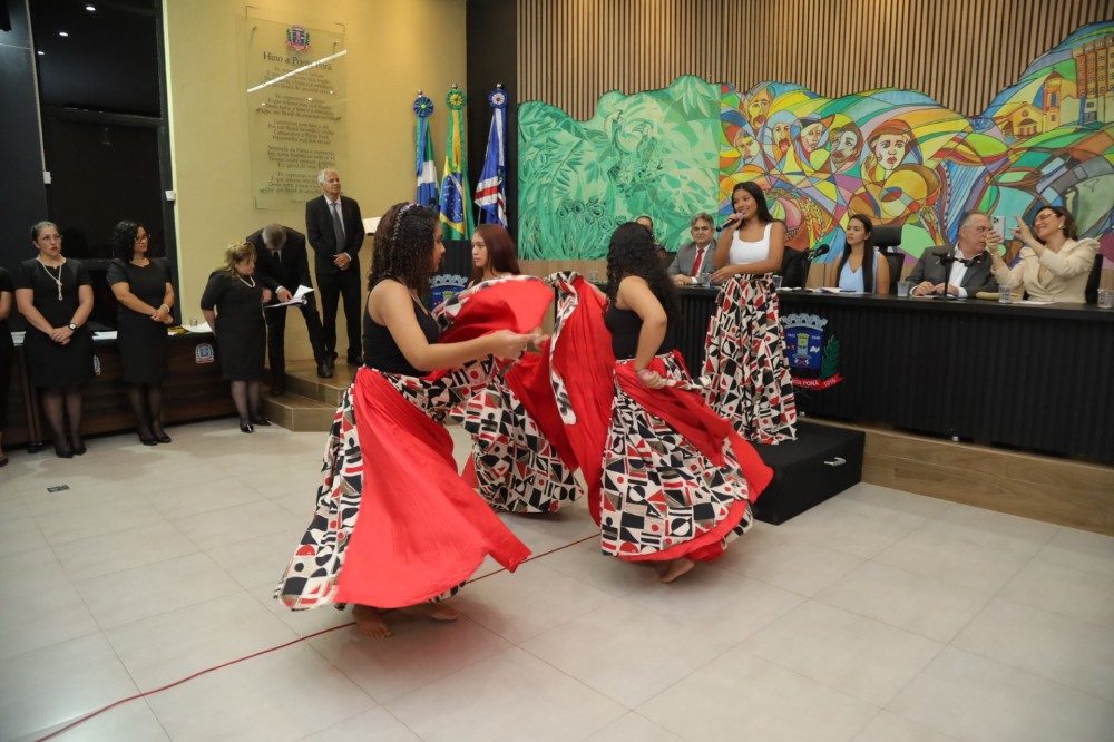 Câmara Municipal promoveu Sessão Solene em homenagem ao Dia Internacional da Mulher