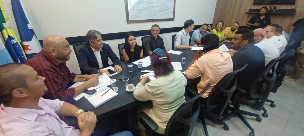 Vereadores votam em regime de urgência reajuste salarial para professores de Ponta Porã