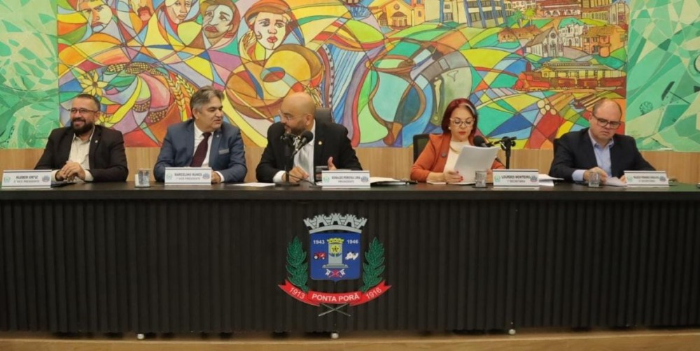 Vereadores aprovam reajuste salarial dos professores de Ponta Porã