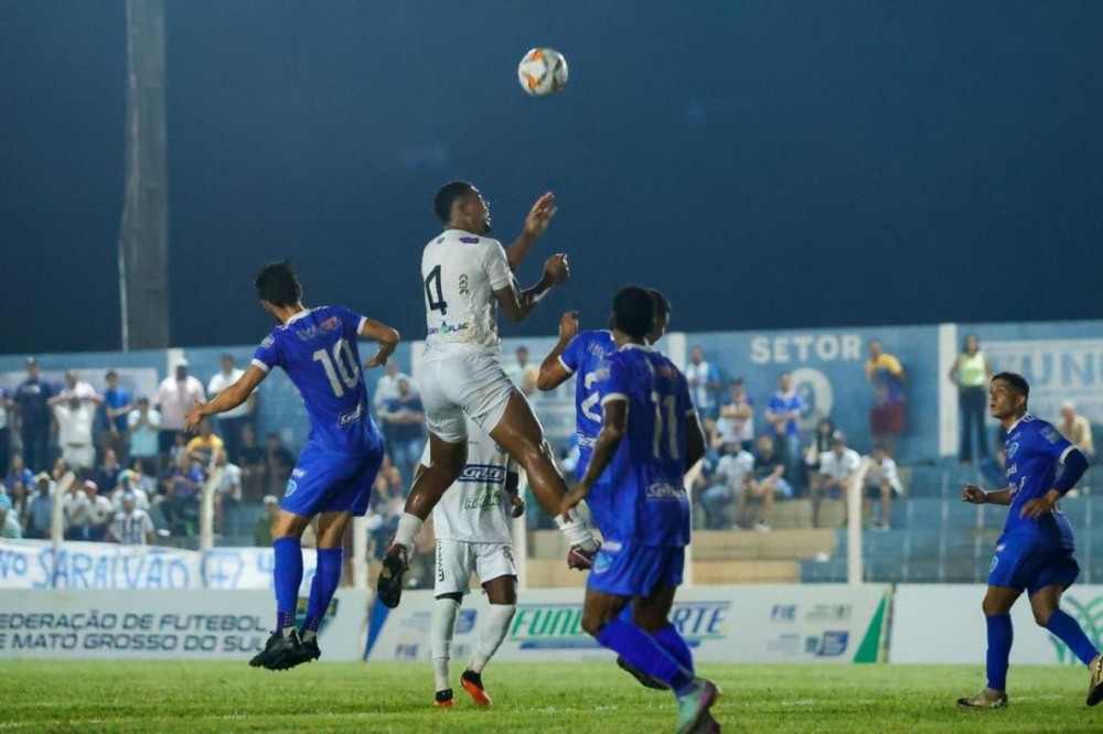 Operário vence e sai na frente do Ivinhema na final do Estadual