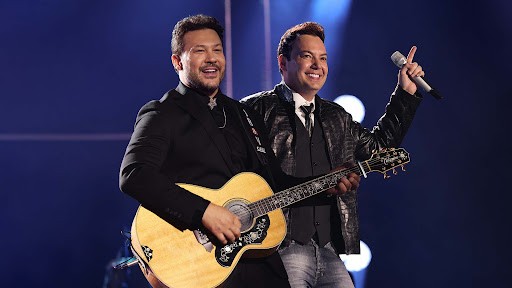 Laguna Carapã comemora 33 anos hoje com show de graça de João Bosco & Vinicius