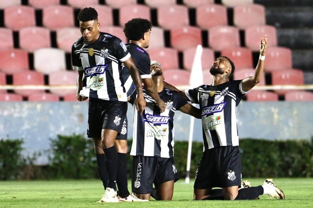 Operário vence Uberlândia de virada e desencanta na Série D do Brasileiro