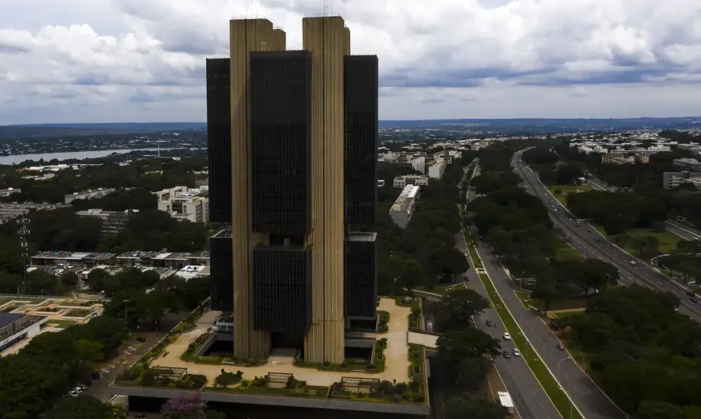 Copom deve elevar Selic em 0,5 ponto na reunião desta quarta