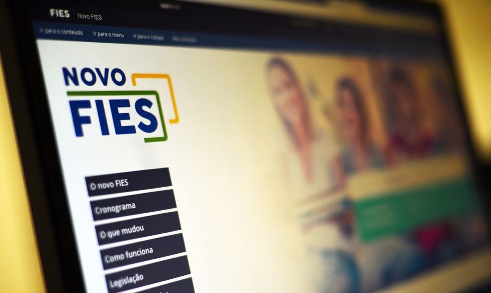 Fies prorroga prazo de renegociação de financiamento até 31 de janeiro