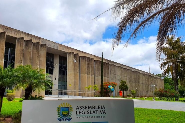Deputados aprovam projeto que amplia divulgação do Programa Farmácia Popular