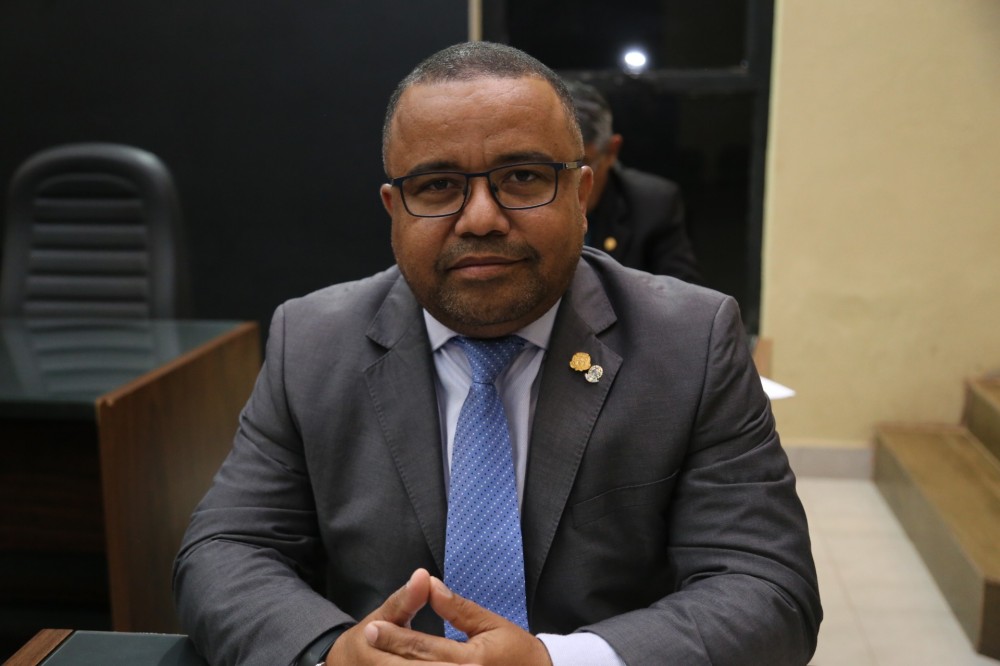 Jelson Bernabé pede melhorias na infraestrutura da Vila Renô e Bairro Maria Auxiliadora