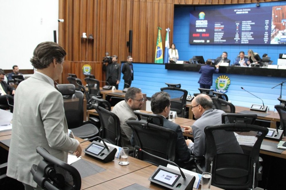Deputados estaduais apreciam 4 projetos de lei nesta terça-feira