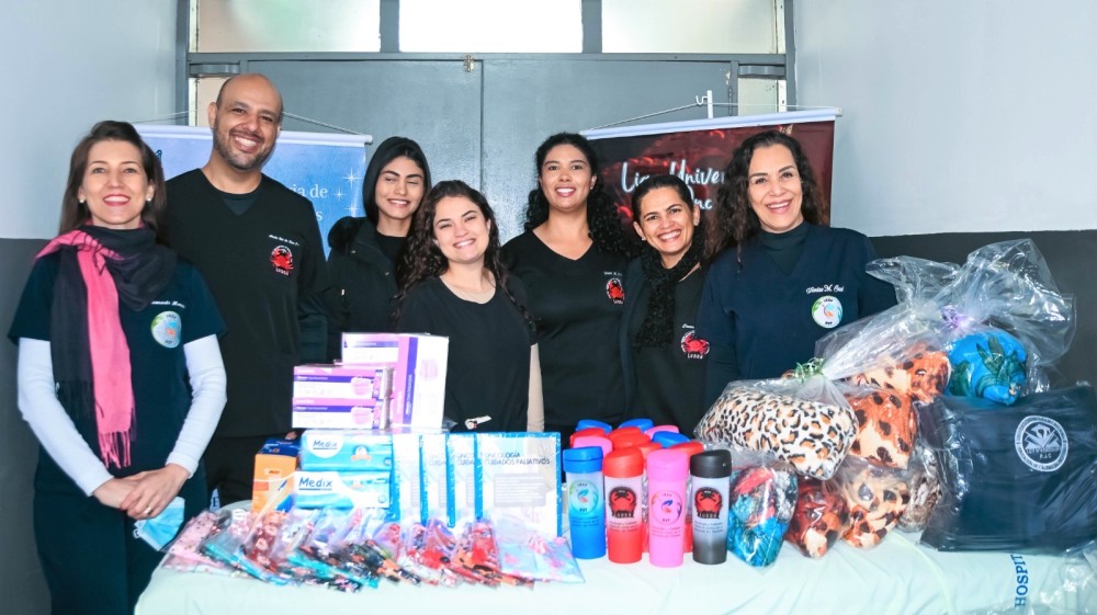 Alunos da UCP realizam doações ao setor deoncologia do Hospital Regional de Pedro Juan Caballero
