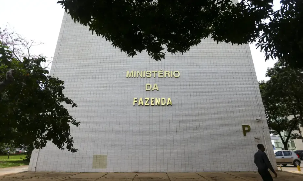 Canetada: Governo publica conjunto de medidas alternativas ao IOF; veja mudanças