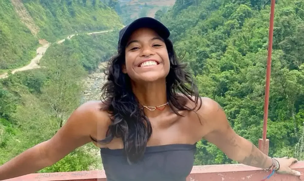 Corpo de turista brasileira é resgatado de cratera na Indonésia